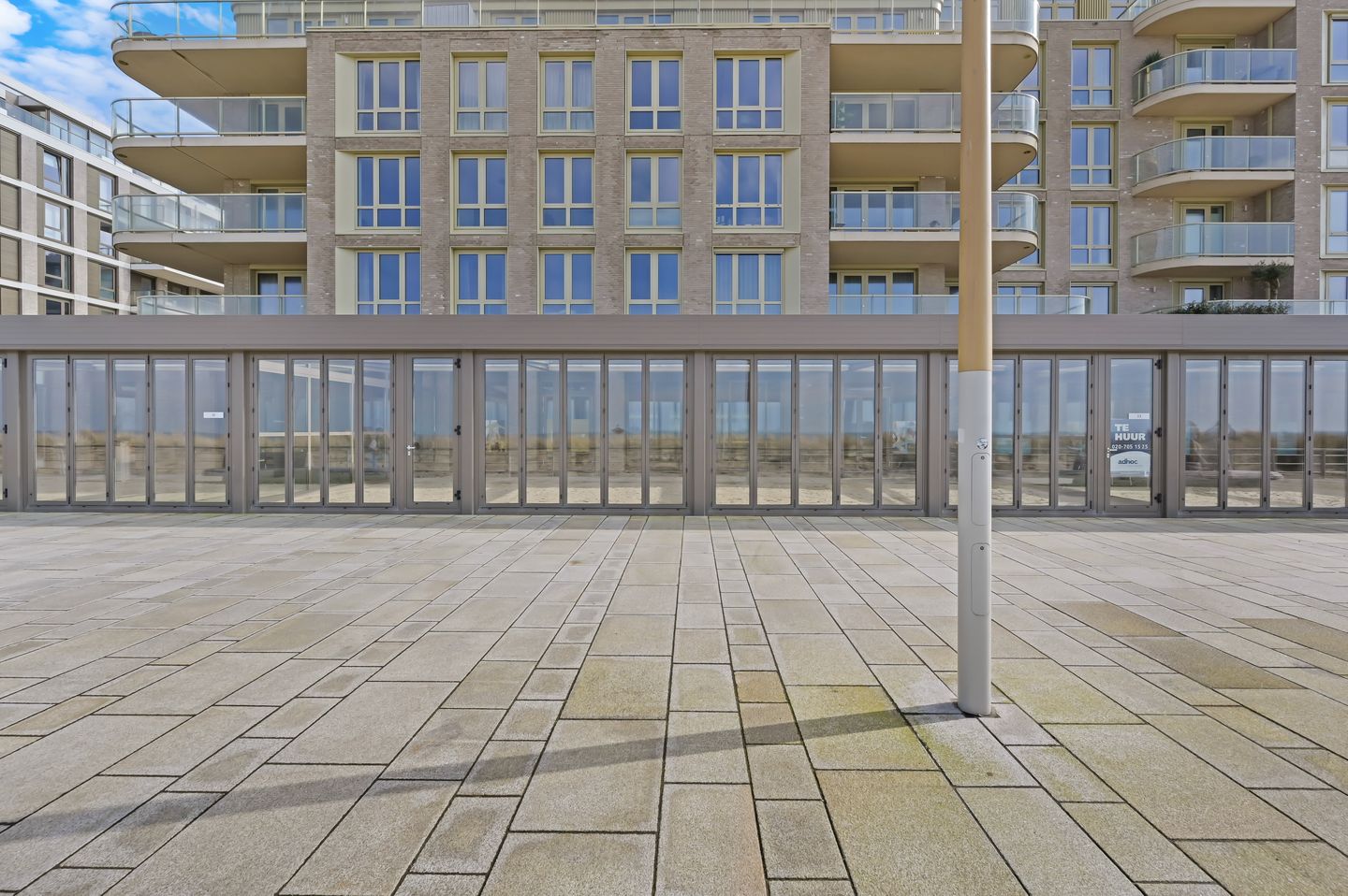 Bekijk foto 2 van Kijkduinboulevard 33