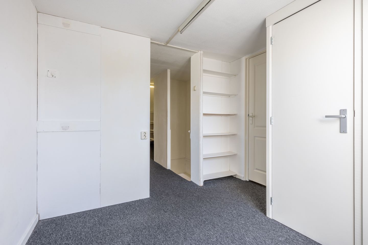 Mixed-Use Investment Property in Santpoort-Noord Center — 35