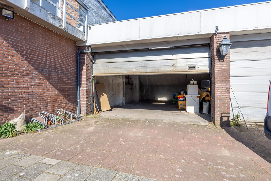 Mixed-Use Investment Property in Santpoort-Noord Center — 61