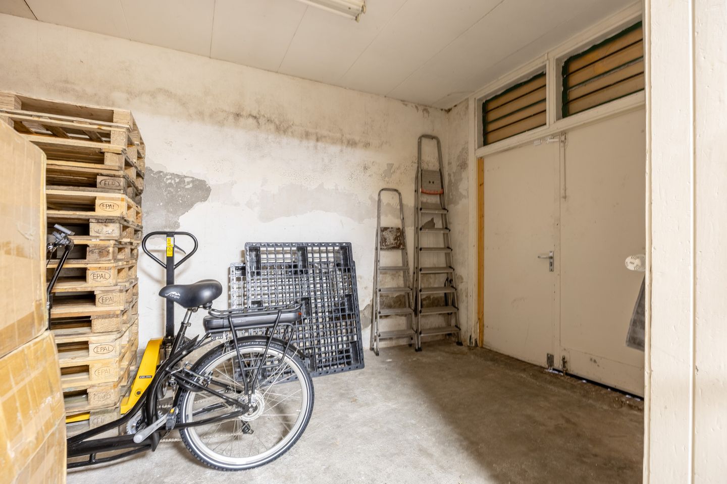 Mixed-Use Investment Property in Santpoort-Noord Center — 57