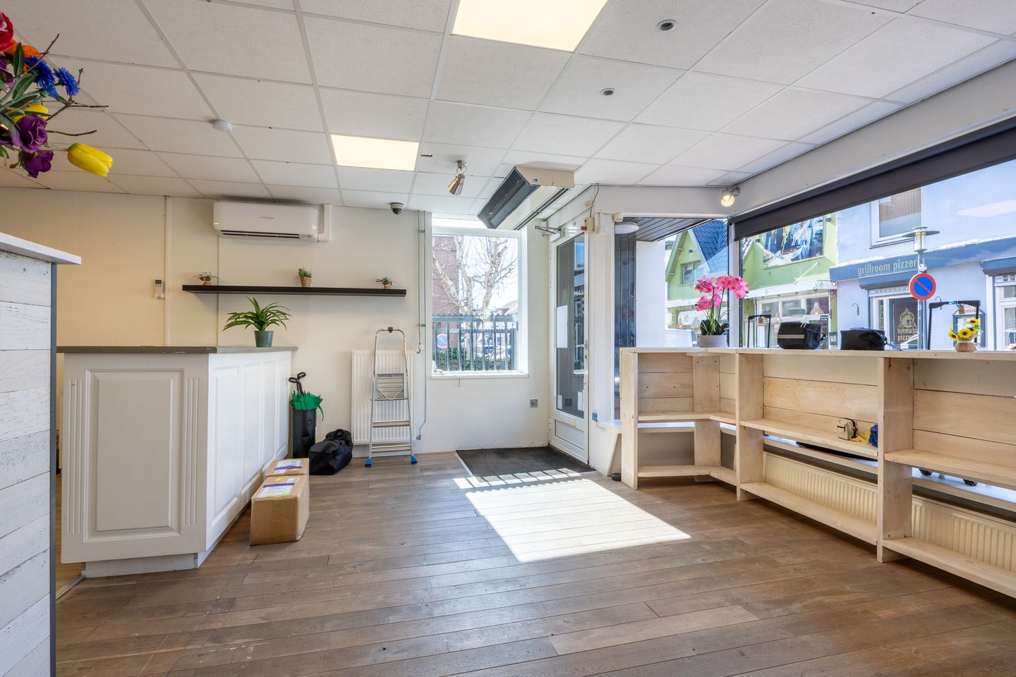 Mixed-Use Investment Property in Santpoort-Noord Center — 44