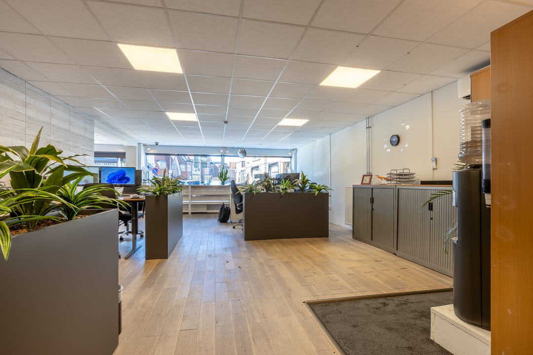 Mixed-Use Investment Property in Santpoort-Noord Center — 49