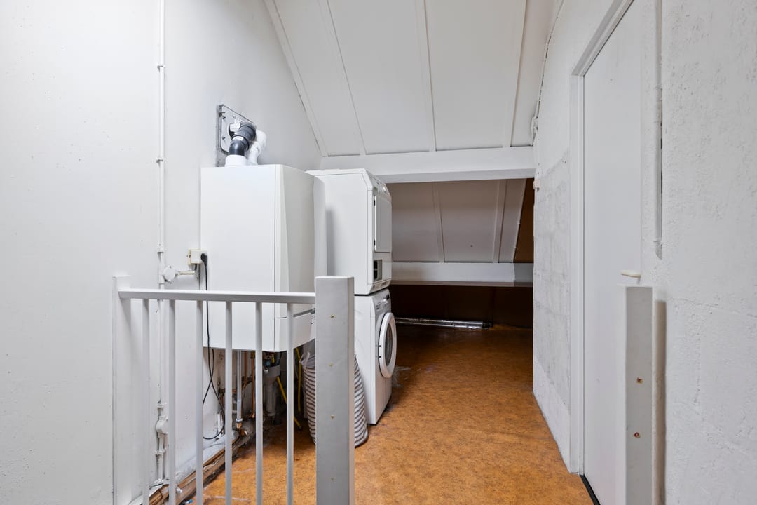 Photo 16 of Tulpstraat 1