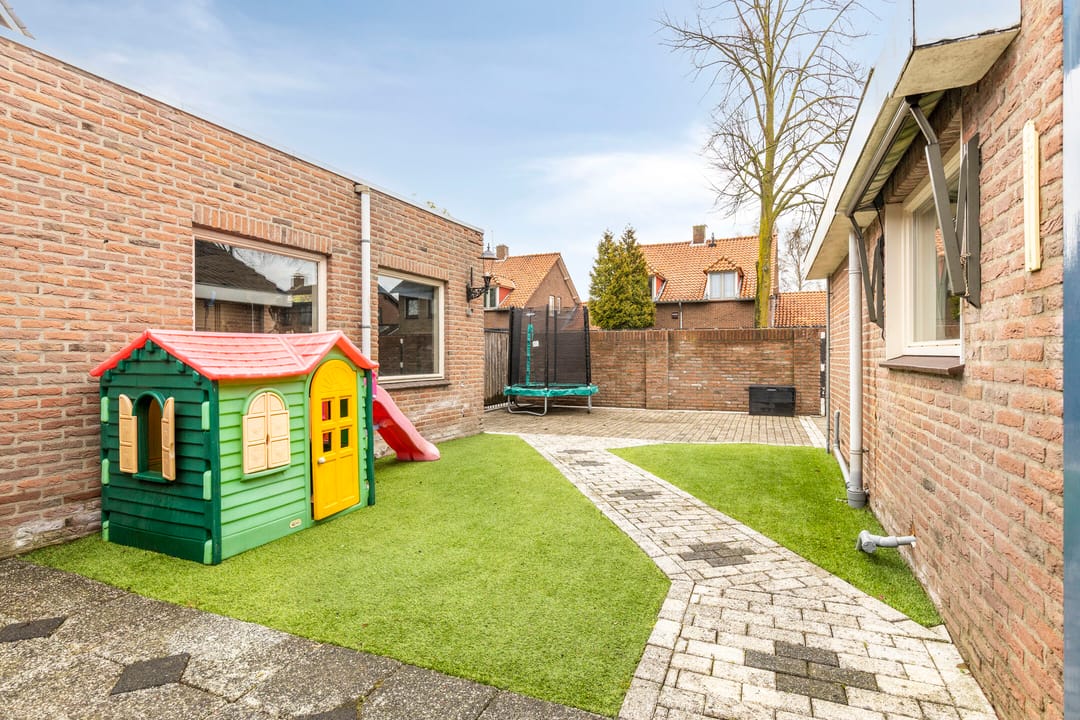 Photo 23 of Tulpstraat 1