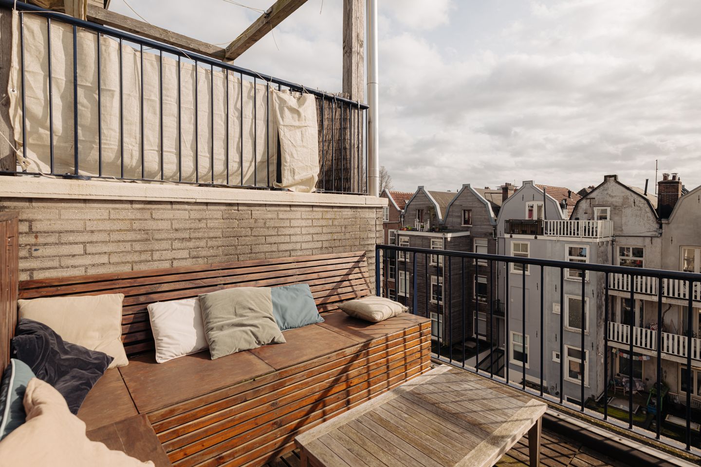 Light Penthouse Apartment with South-Facing Rooftop Terrace in De Pijp — 20
