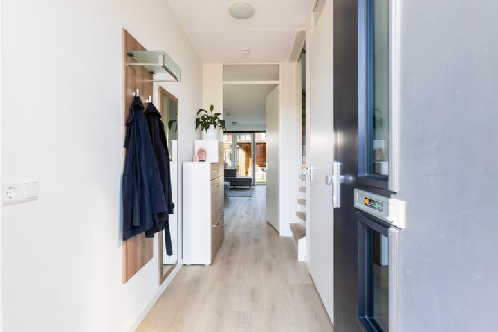 Foto 3 van Sikkel 63