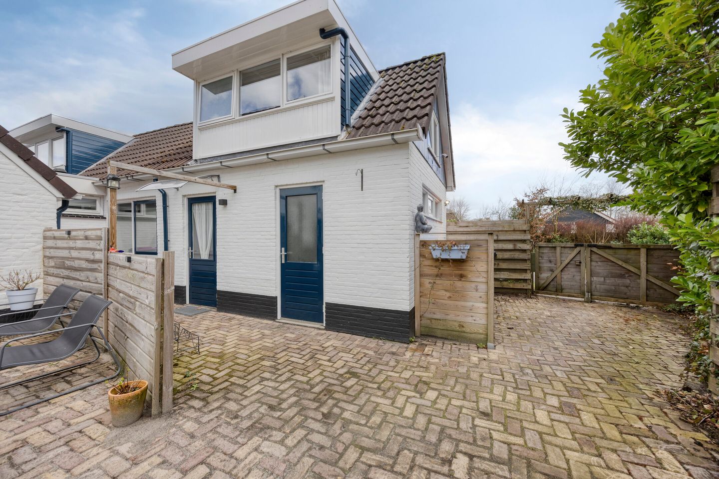 Photo 44 of Wester Es 11