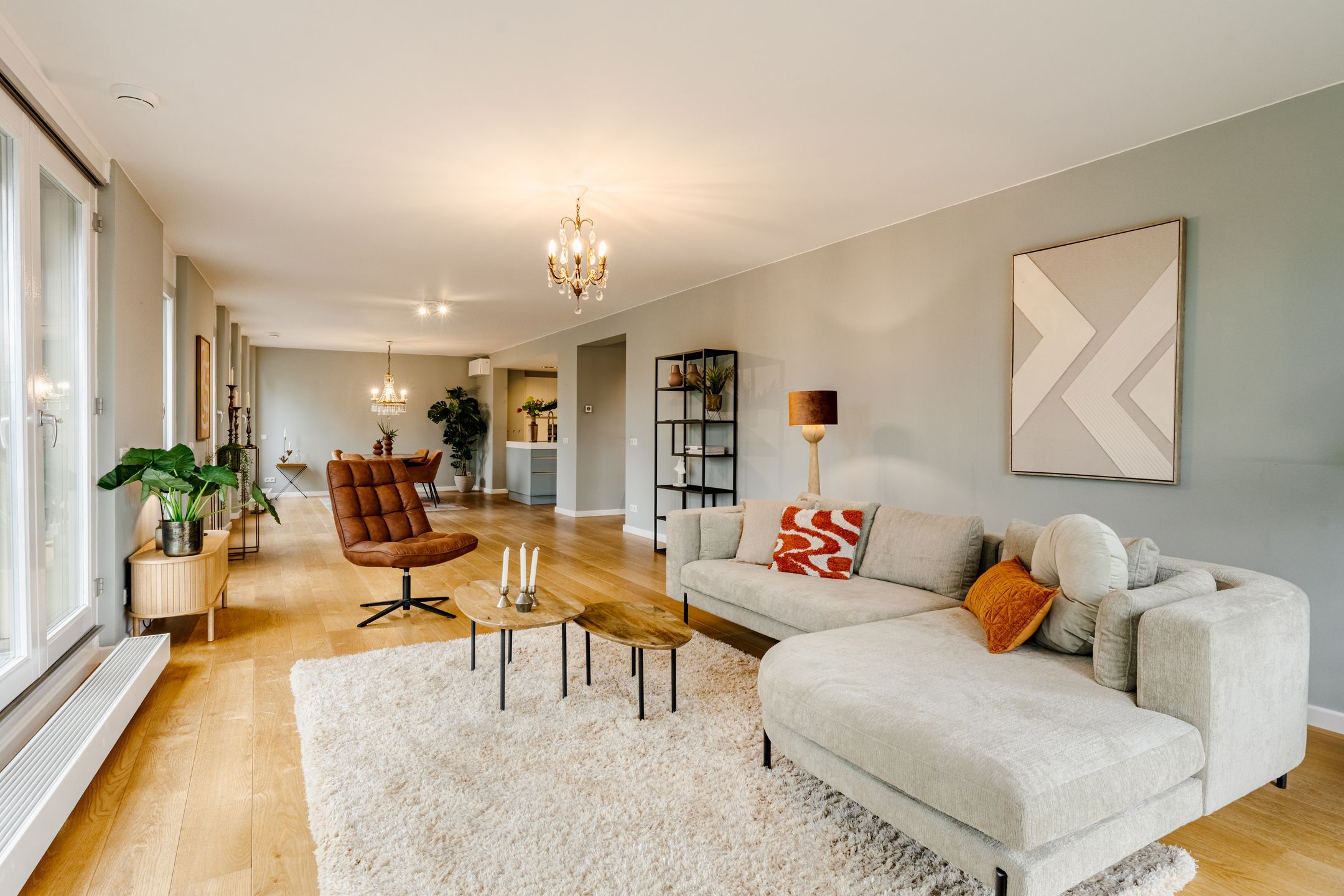Luxurious Spacious Apartment with Scenic Views in Amstelveen — 14