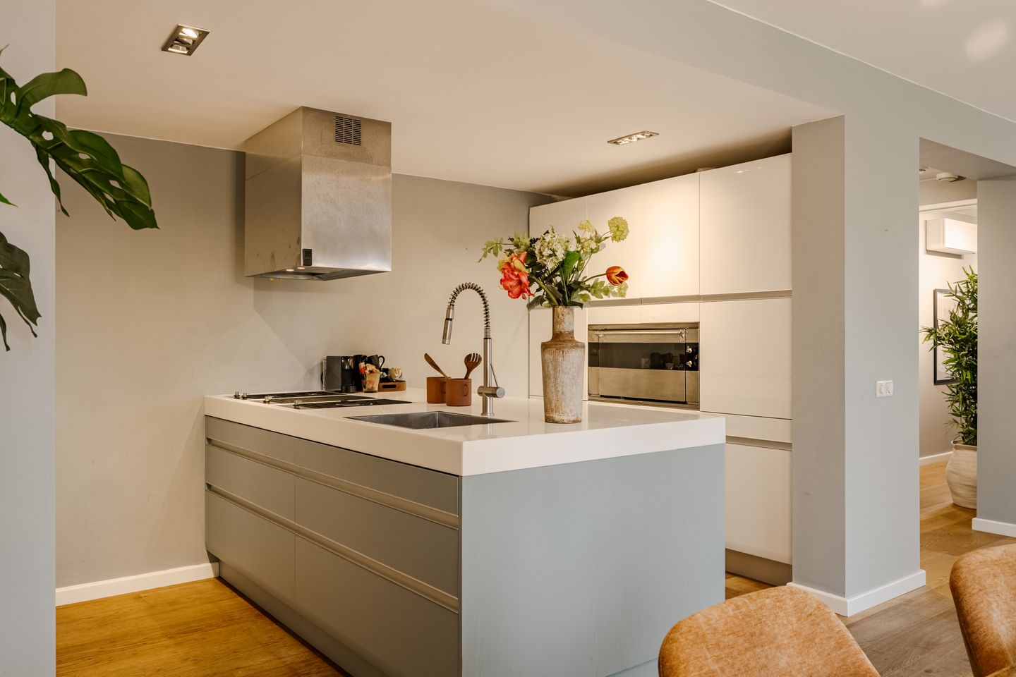 Luxurious Spacious Apartment with Scenic Views in Amstelveen — 19