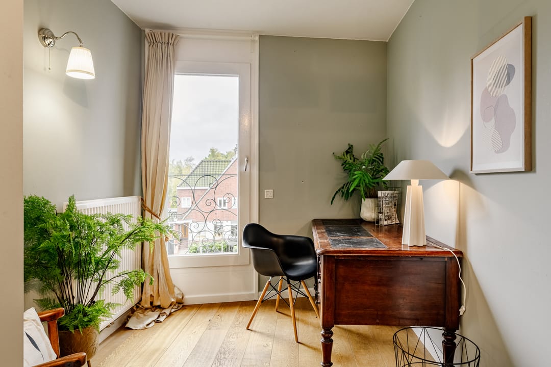 Luxurious Spacious Apartment with Scenic Views in Amstelveen — 25