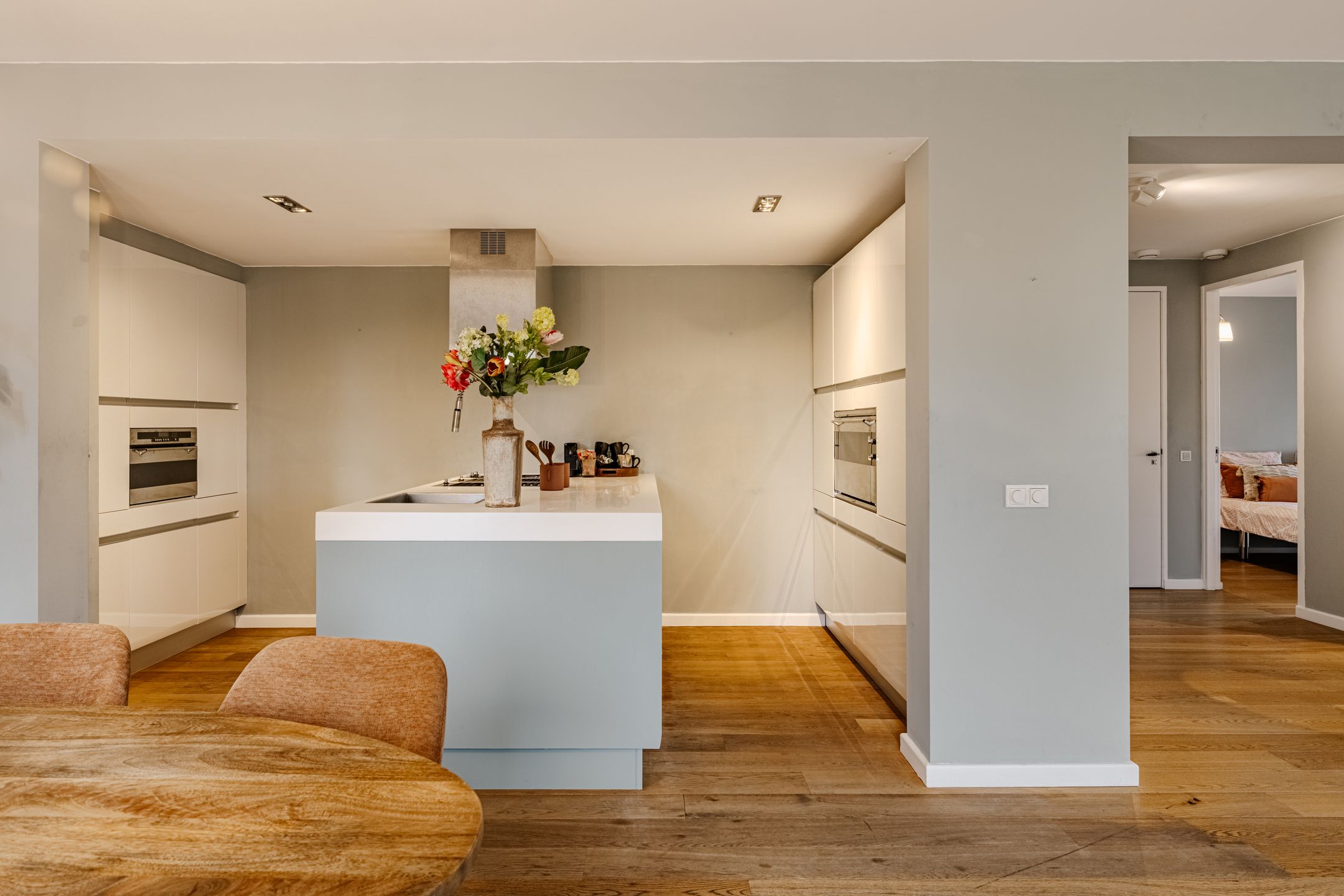 Luxurious Spacious Apartment with Scenic Views in Amstelveen — 23