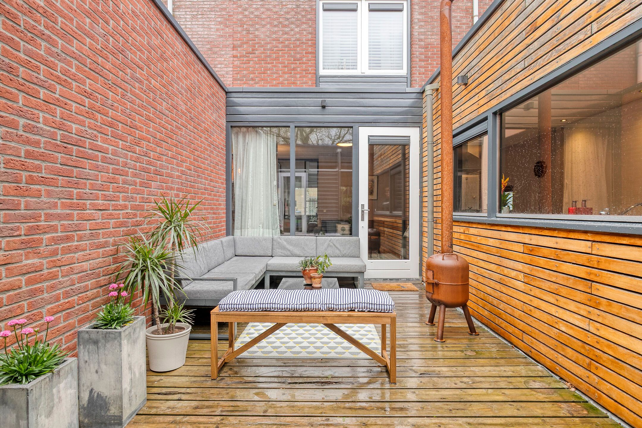 Spacious End Terrace Home with Multiple Outdoor Spaces in Grasrijk — 40