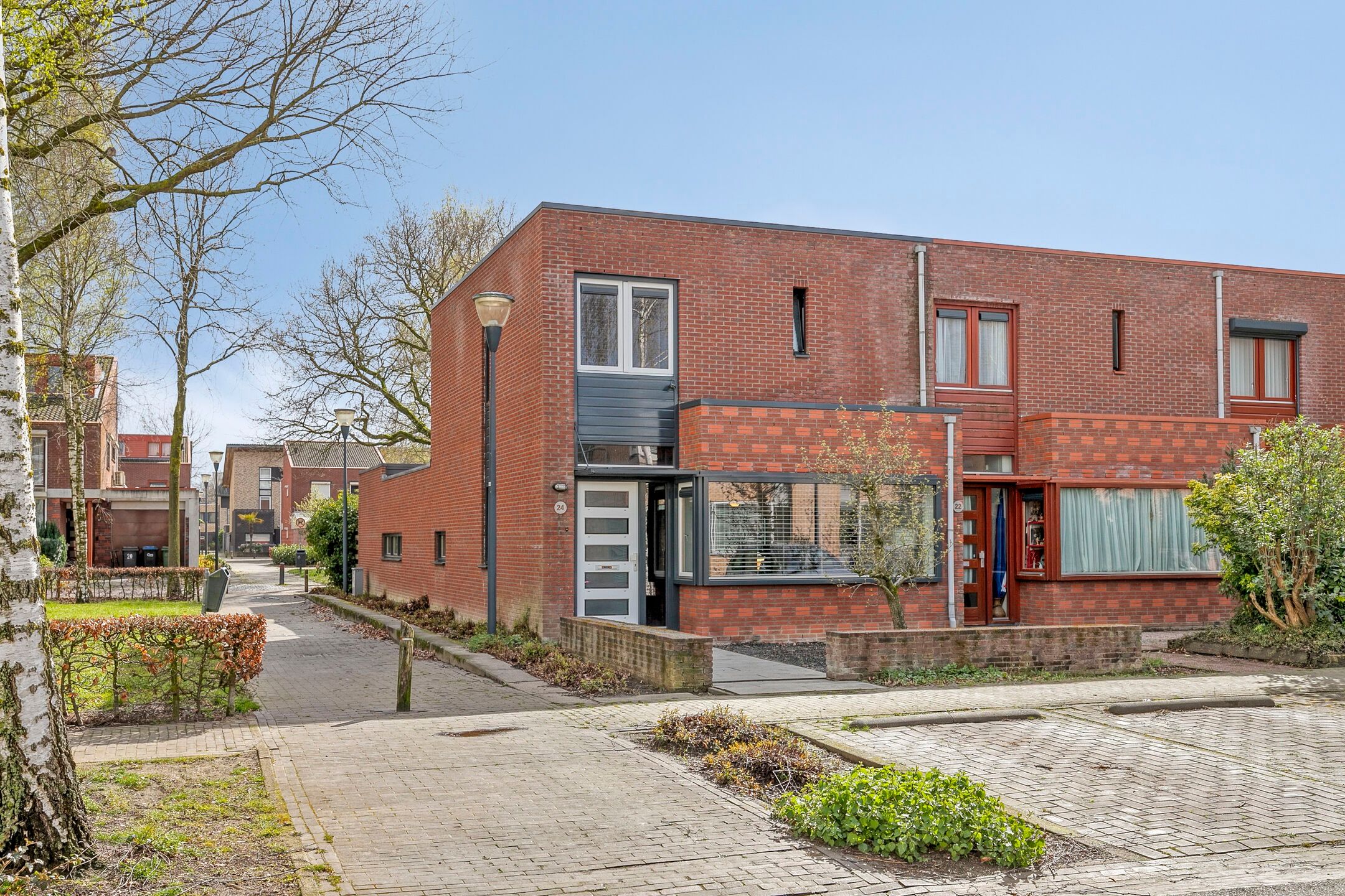Spacious End Terrace Home with Multiple Outdoor Spaces in Grasrijk — 46
