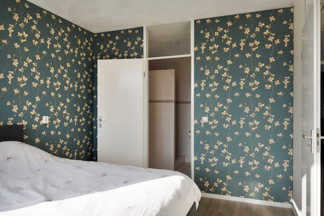 Centrally located apartment with free view and parking in Klazienaveen — 25