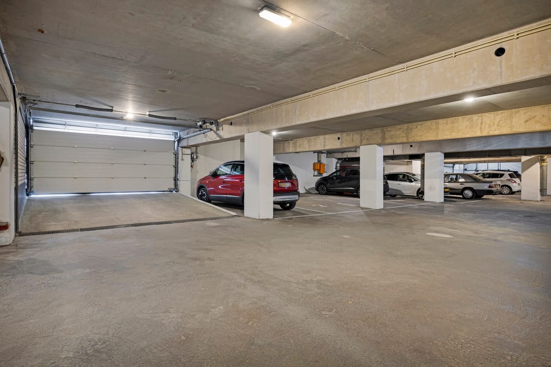 Centrally located apartment with free view and parking in Klazienaveen — 30