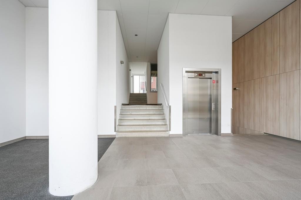 Foto 7 van Meridiaan 106