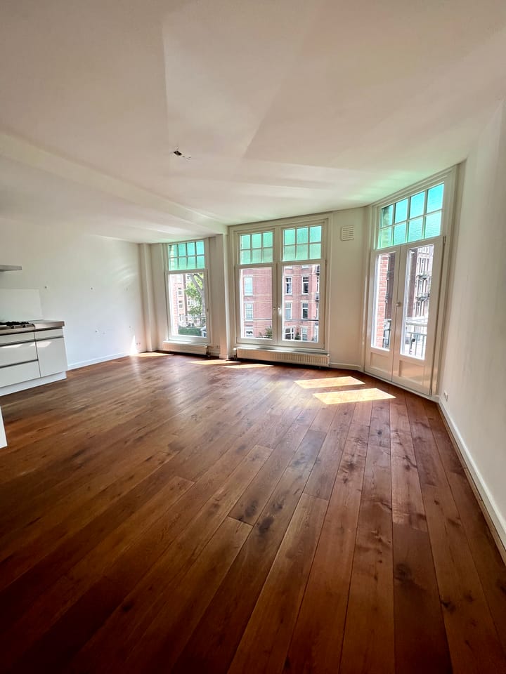 Photo 4 of Admiraal De Ruijterweg 85-2