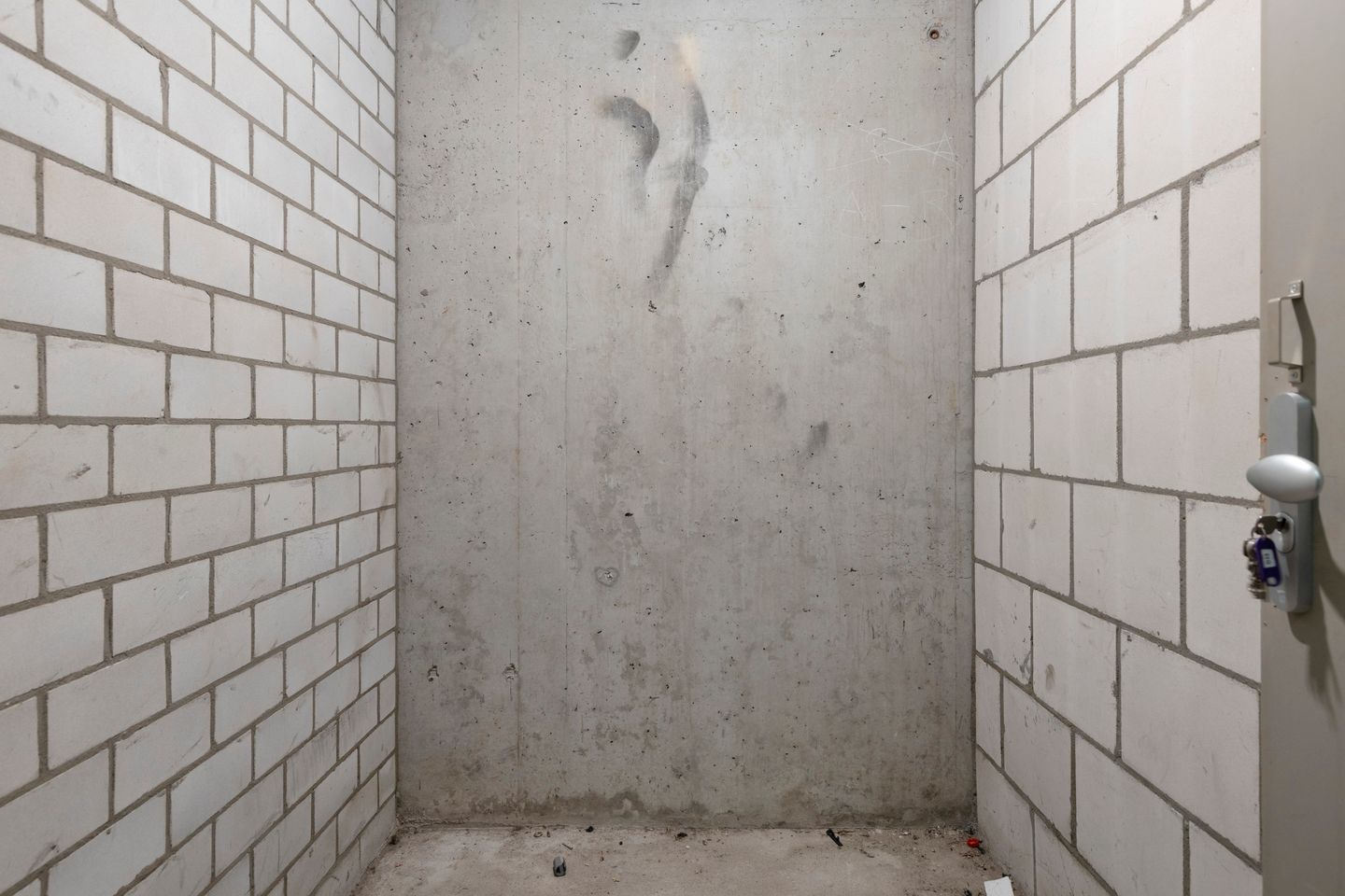 Light 2-room apartment with new bathroom in car-free complex — 25