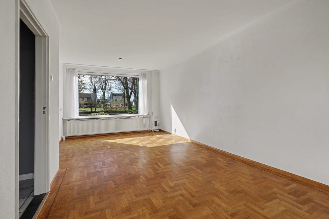 Photo 11 of Baroniestraat 38
