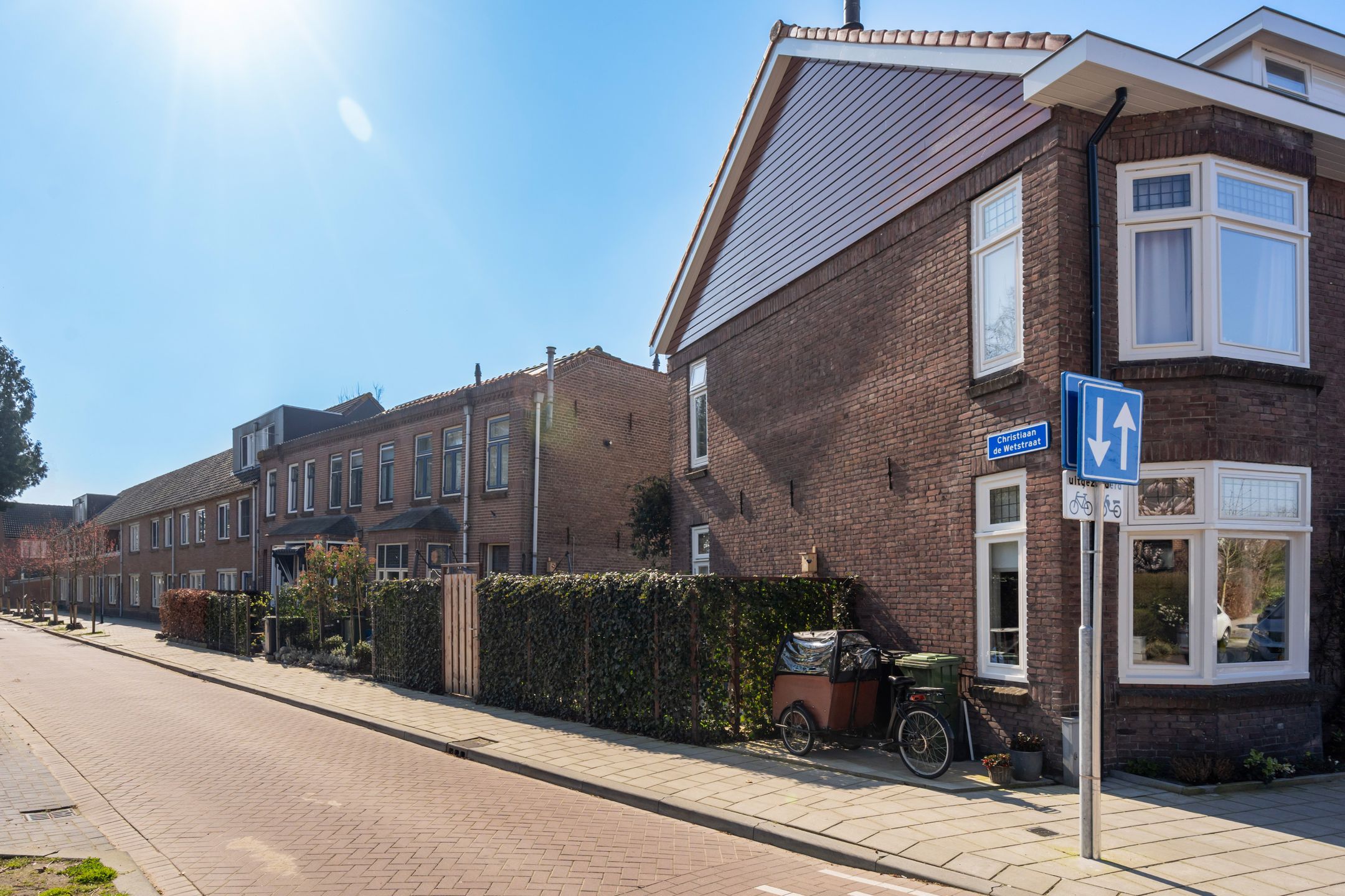 Charming 1920s Terraced Family Home with Four Bedrooms and Energy Label B — 30