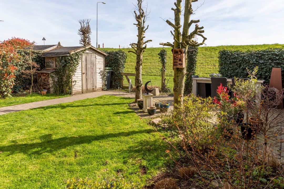 Unique Semi-Detached Townhouse with Panoramic River Views in Ochten — 89