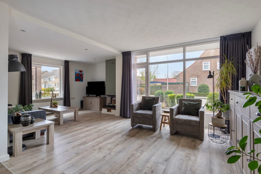 Foto 8 van Bizetlaan 1