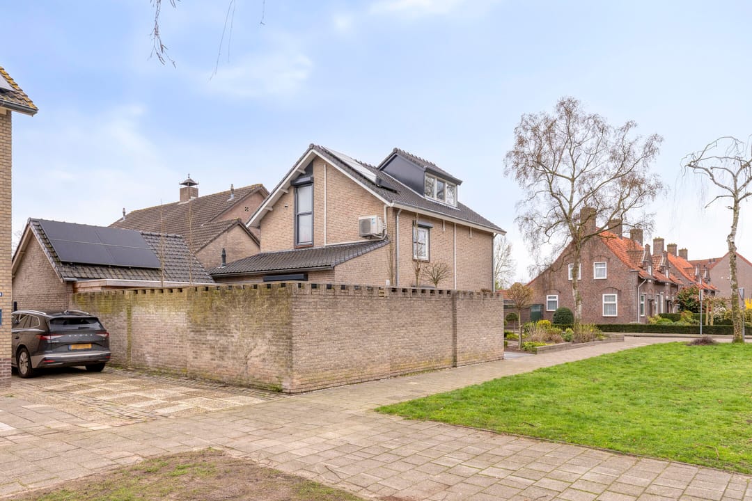 Foto 38 van Bizetlaan 1