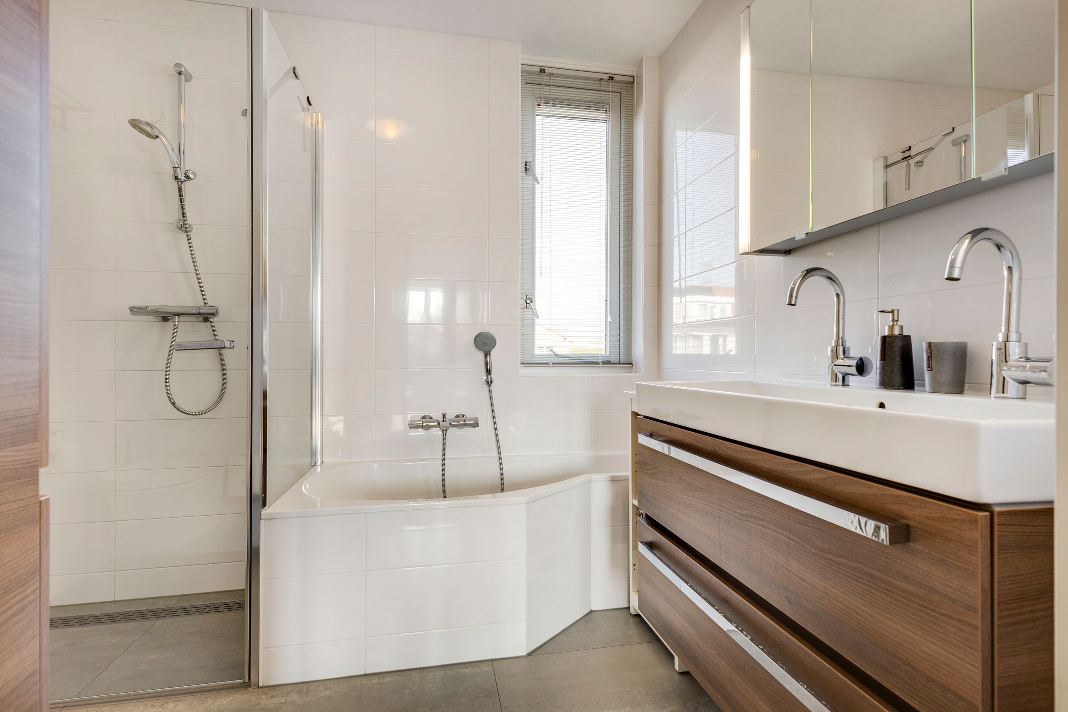 Foto 30 van Meester Broerensingel 1