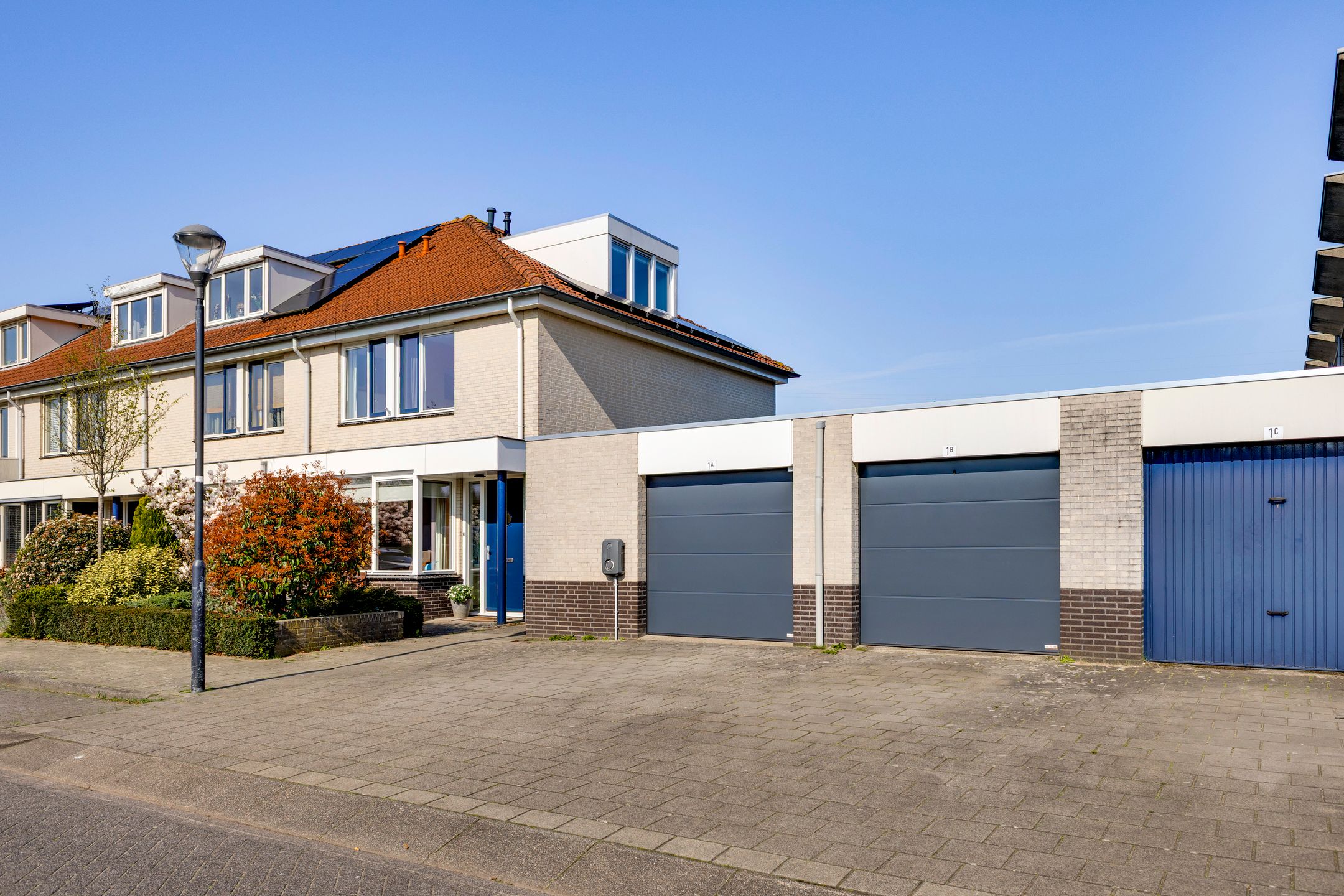 Foto 45 van Meester Broerensingel 1