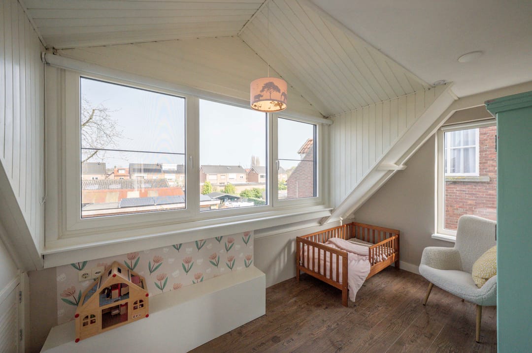 Atmospheric Family Home in Village Center — 46