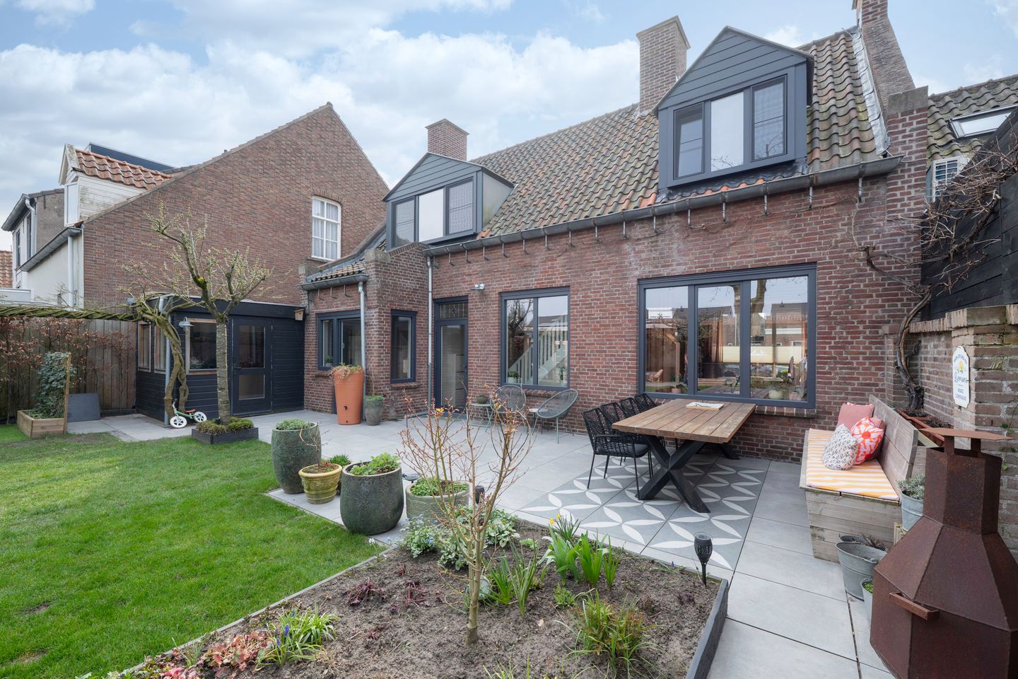 Atmospheric Family Home in Village Center — 35