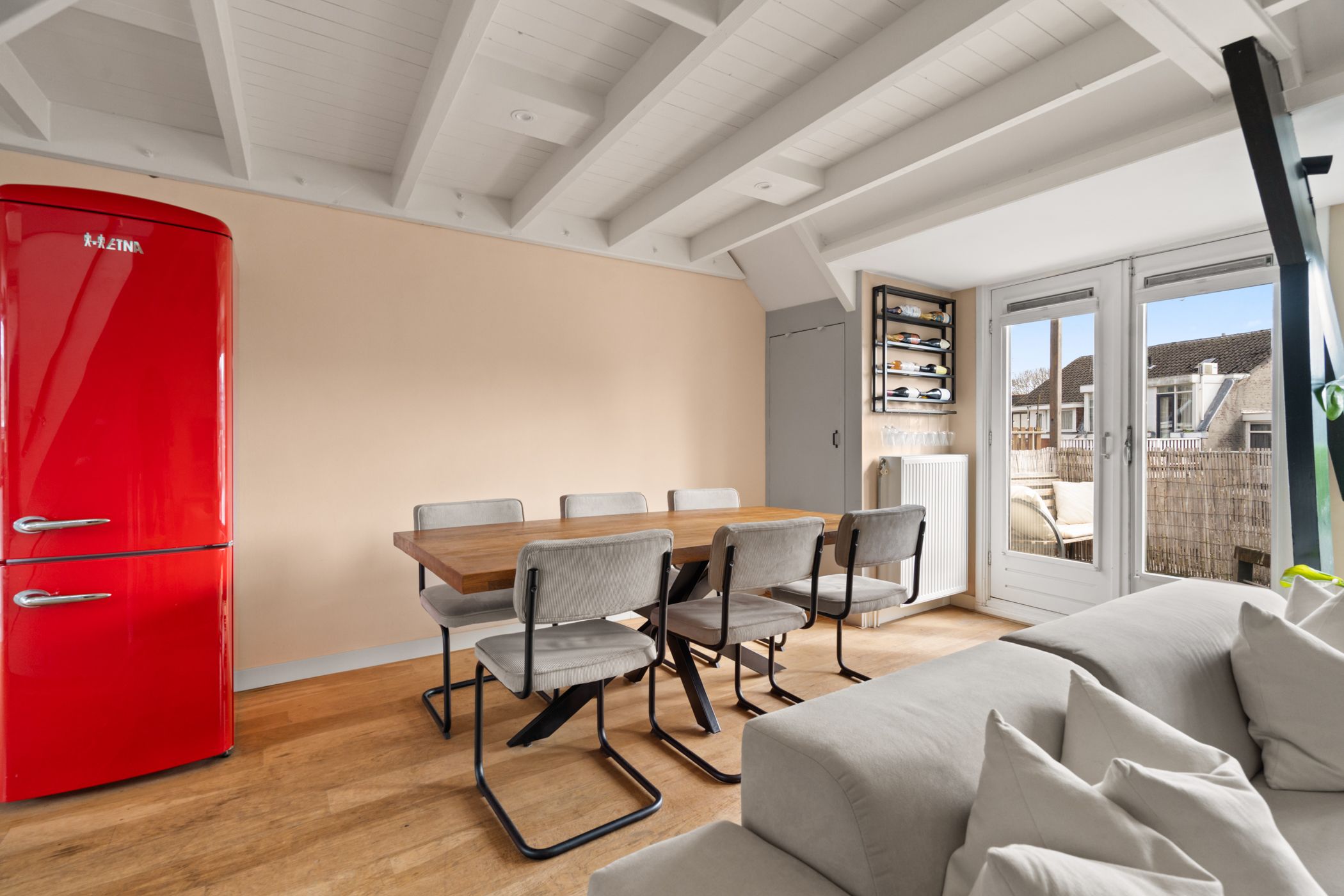 Charming top-floor apartment with mezzanine, balcony and city views near Utrecht centre — 12