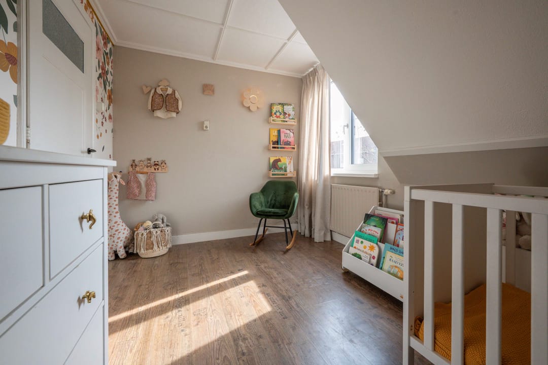 Atmospheric Family Home in Village Center — 52