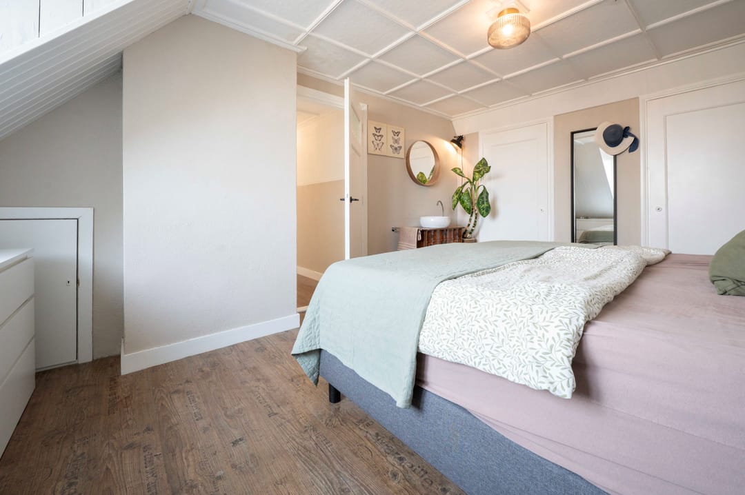 Atmospheric Family Home in Village Center — 38