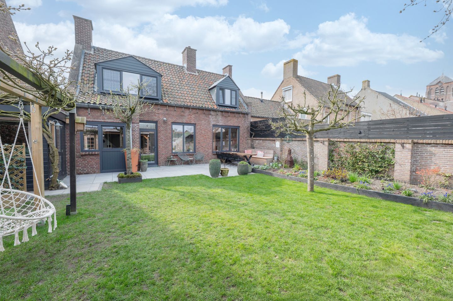Atmospheric Family Home in Village Center — 29