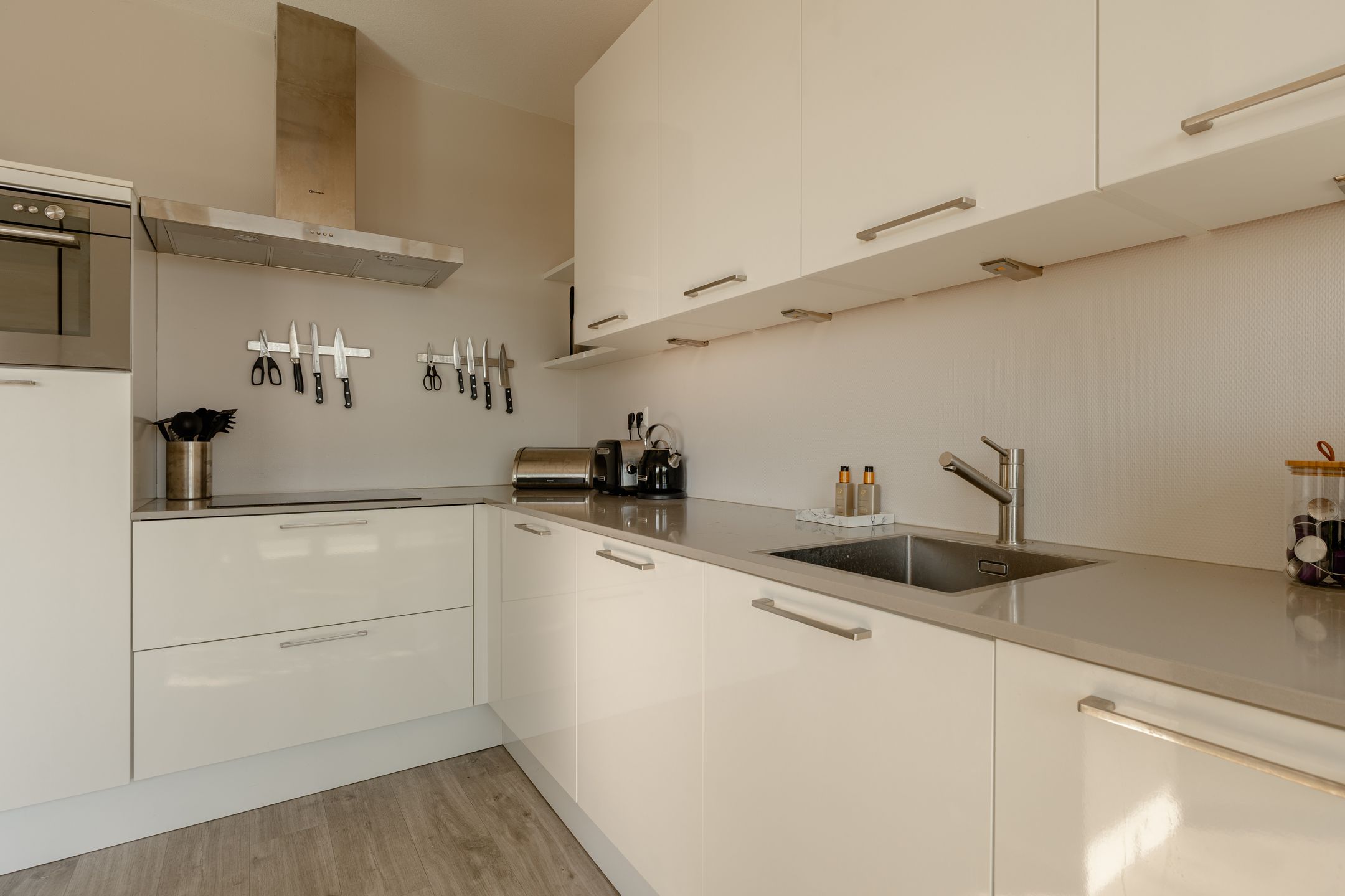 Photo 6 of De Klencke 103-A