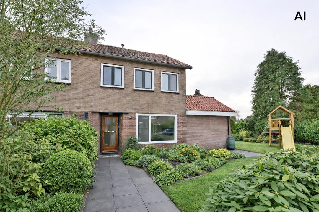 Foto 1 van van Tienhovenlaan 19