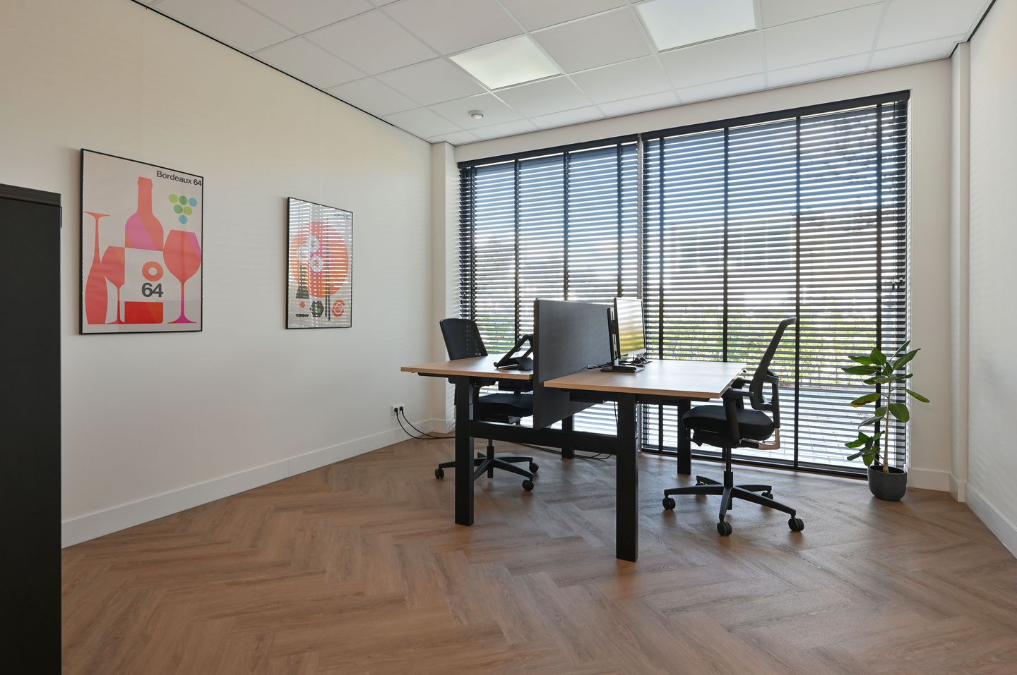 View photo 3 of Binnendelta 2-d