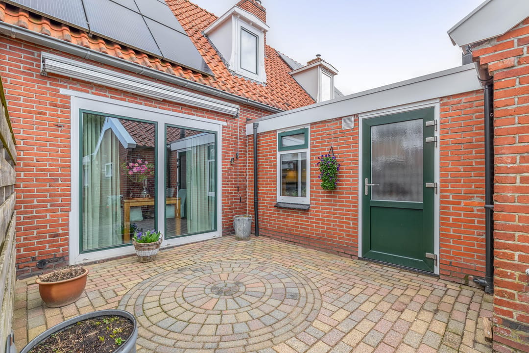 Attractive semi-detached home with ground floor living option in peaceful location near nature — 31
