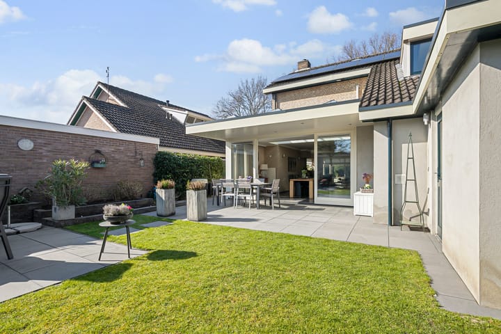 Foto 2 van van Barneveldlaan 35