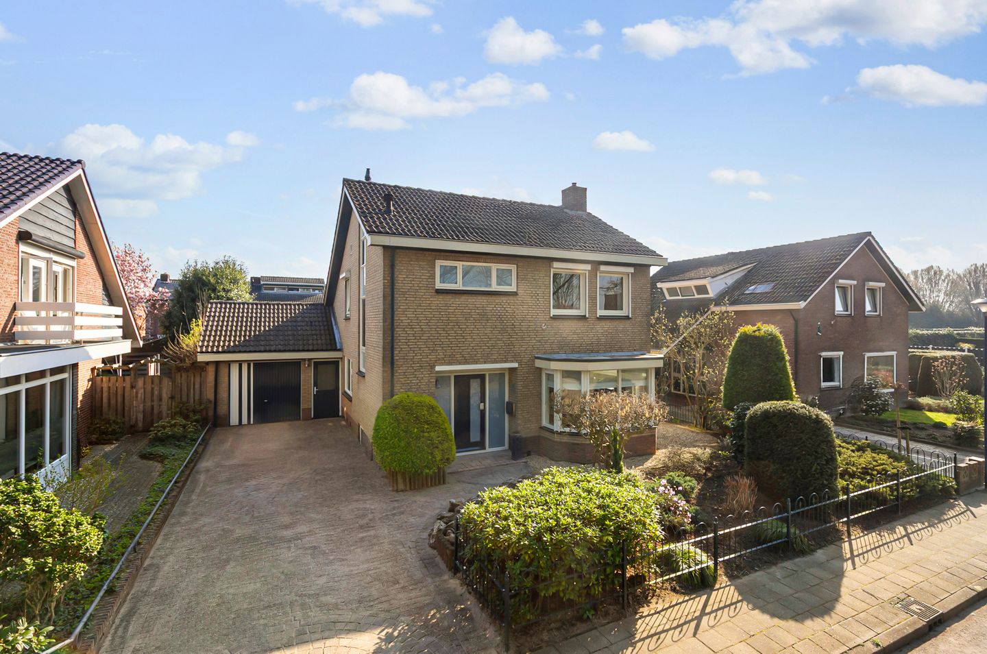 Foto 1 van van Barneveldlaan 35