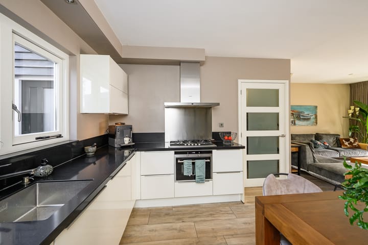 Photo 5 of Buizerd 61