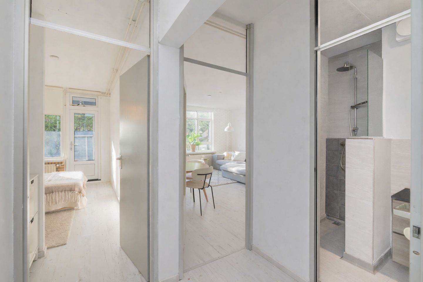 Photo 5 of Midscheeps 122