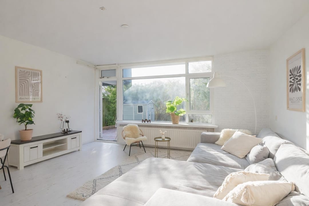 Photo 1 of Midscheeps 122