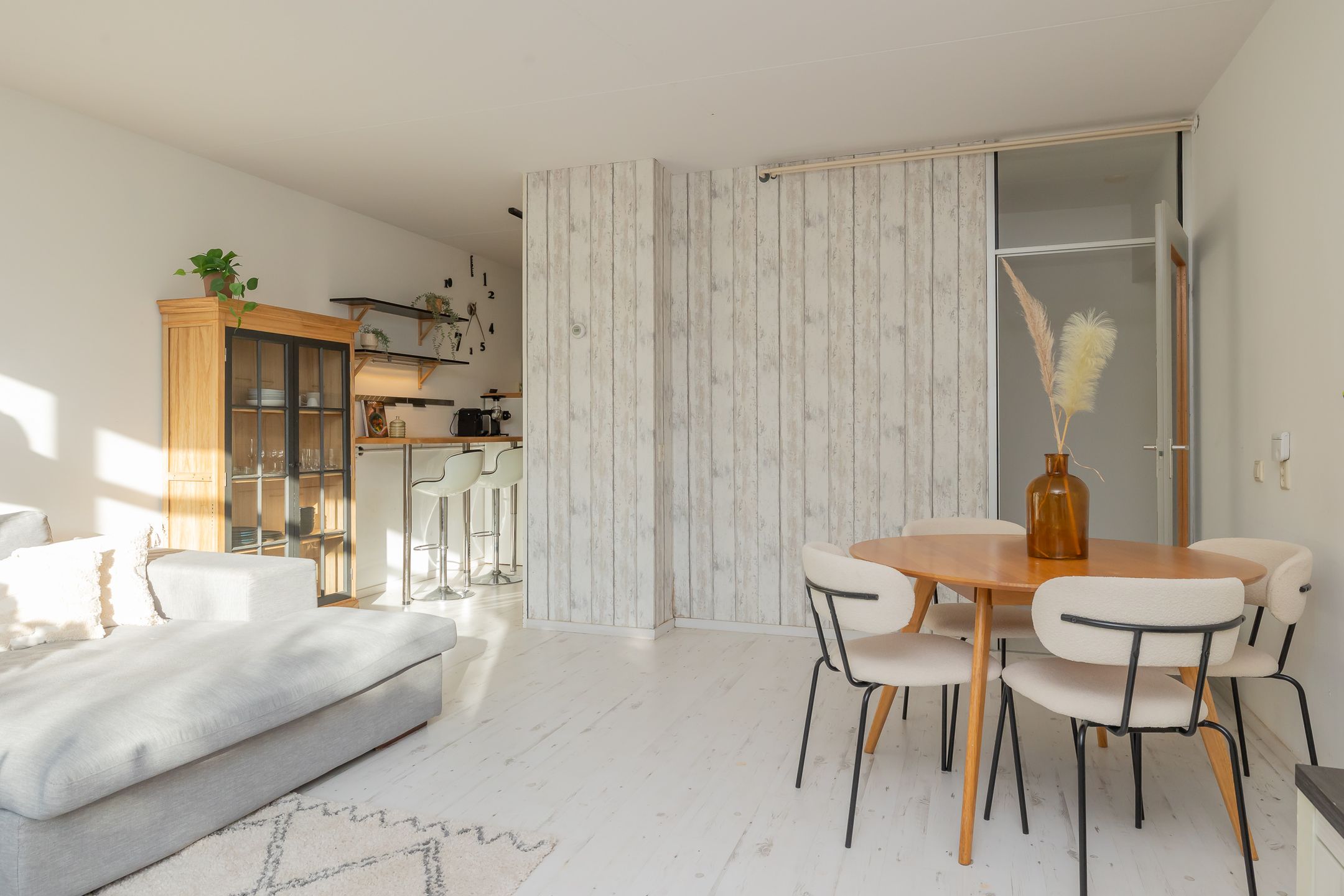 Photo 12 of Midscheeps 122