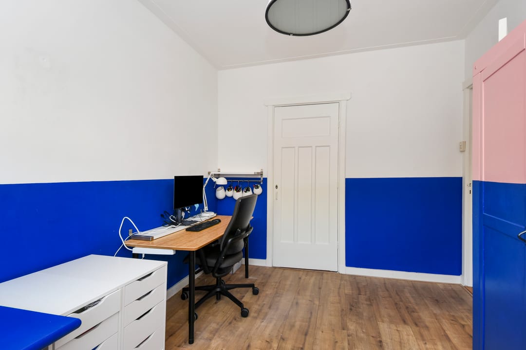Characterful 1930s Terraced House with Five Bedrooms in Delft — 26