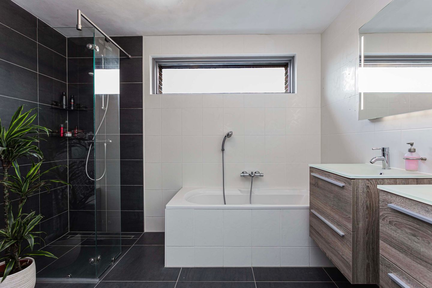 Foto 25 van Leo Fallplantsoen 20