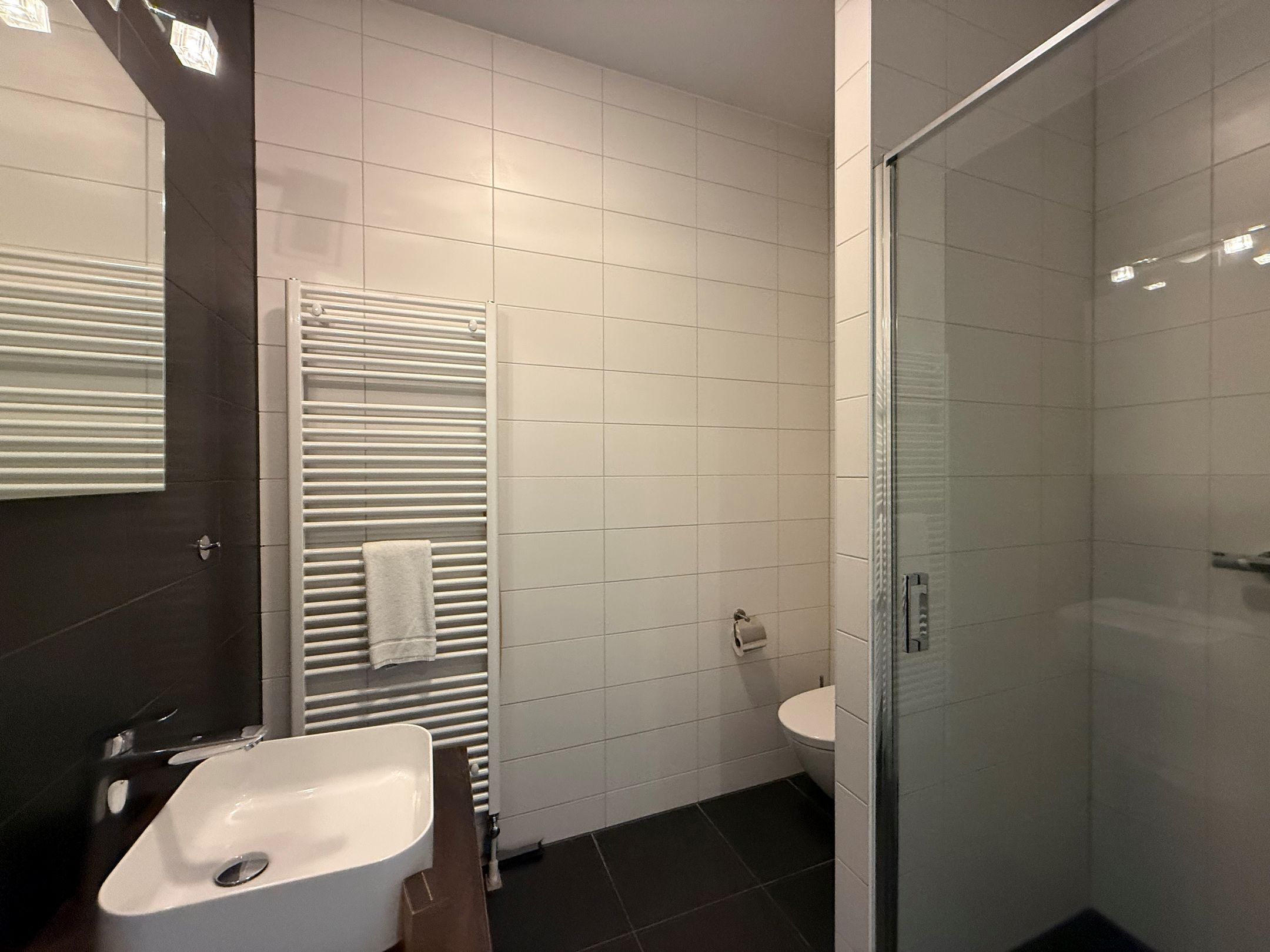 Photo 33 of Het Wilhelmus 1-B14