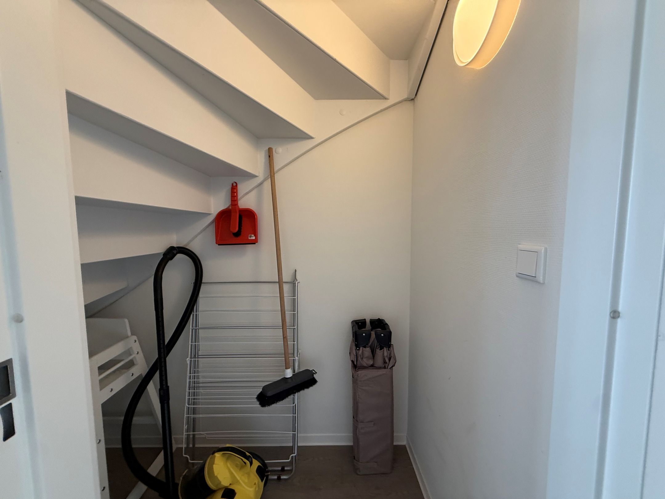 Photo 24 of Het Wilhelmus 1-B14