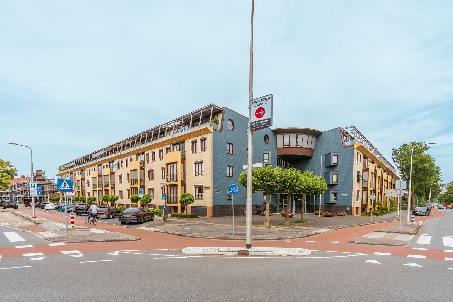 Modern Luxury Penthouse with Panoramic Views and Spacious Terrace in Amstelveen City Center — 35